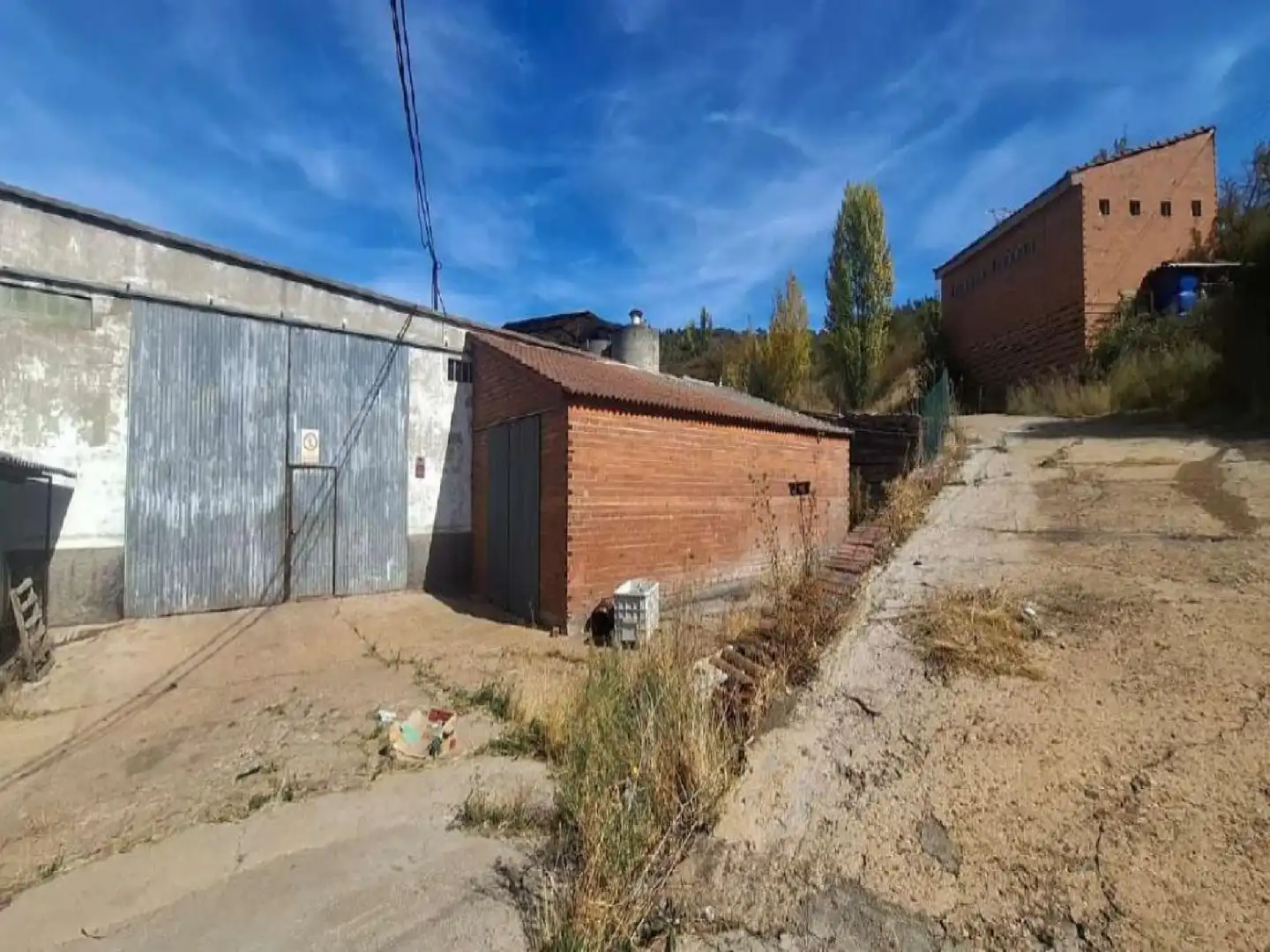 Vista exterior de Nave industrial en venta en Cimanes del Tejar