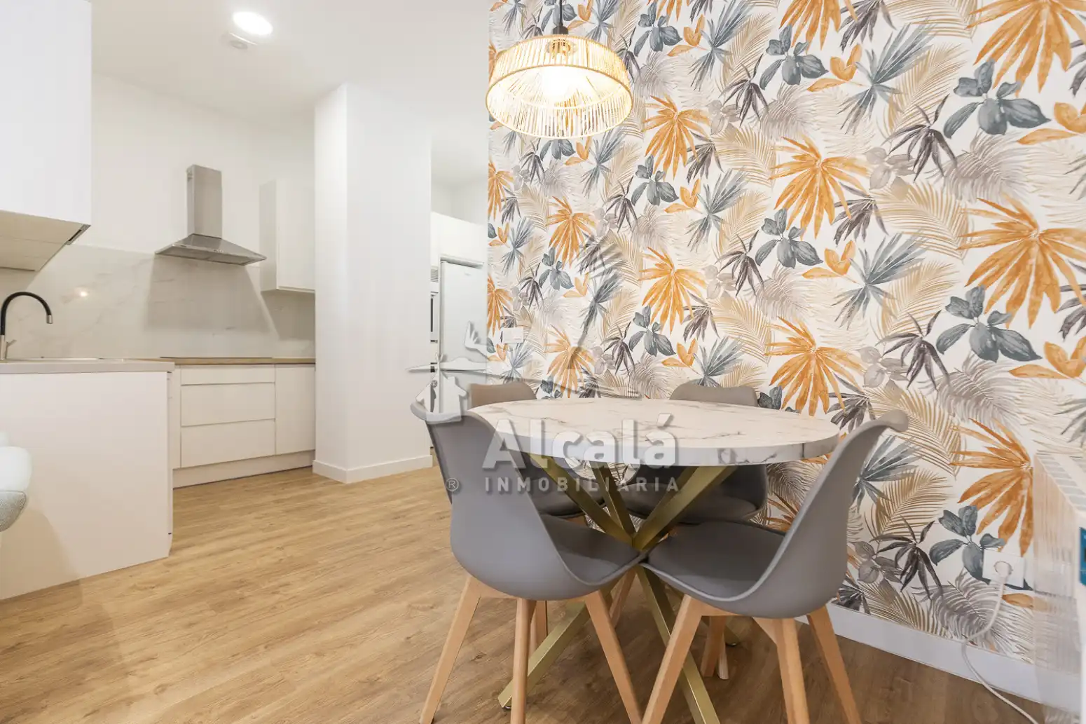 Dining room of Flat for sale in Caballería Española