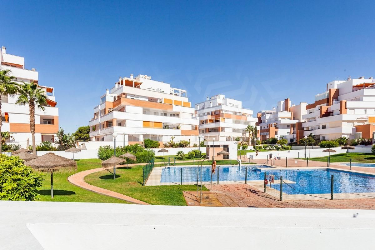 Exterior view of Apartment for sale in Roquetas de Mar  with Air Conditioner, Private garden and Terrace
