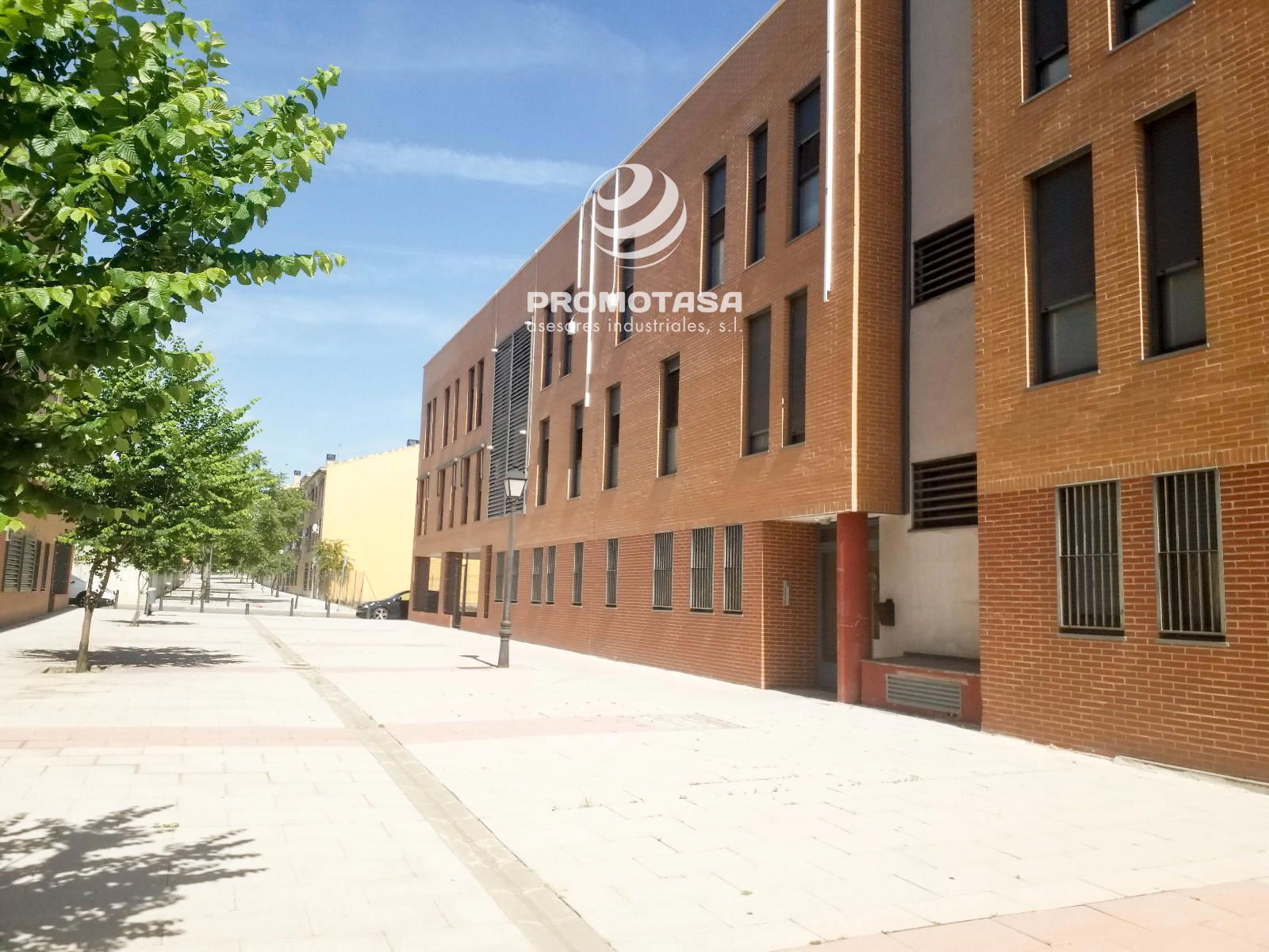 Exterior view of Flat for sale in Casarrubuelos  with Air Conditioner, Heating and Parquet flooring
