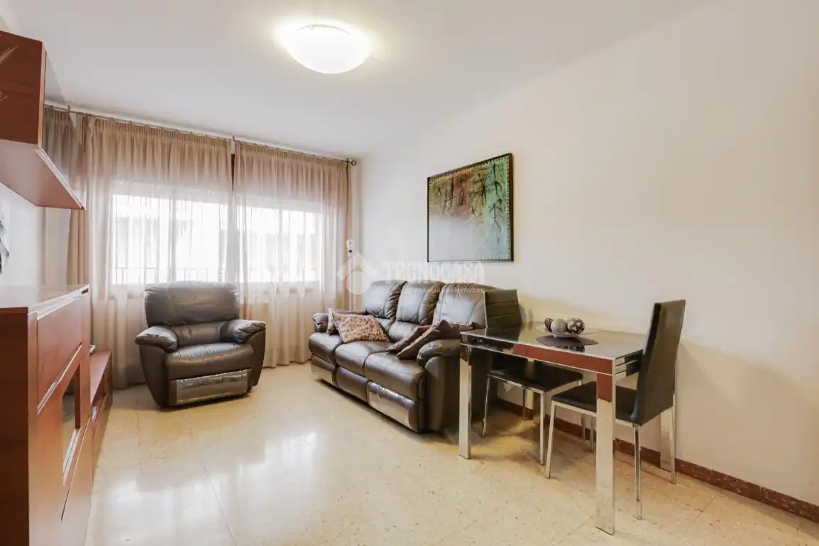 Sala d'estar de Pis en venda en Montcada i Reixac amb Calefacció