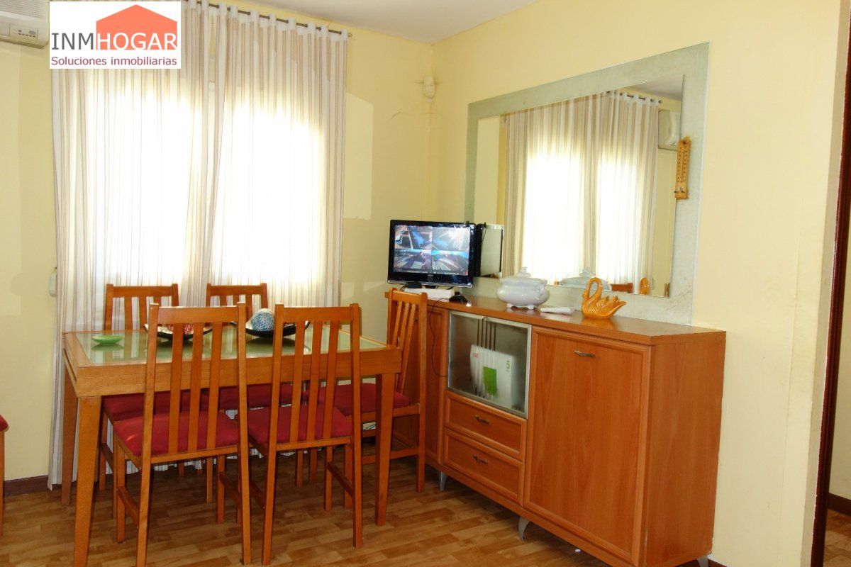 Menjador de Finca rústica en venda en Ávila Capital amb Aire condicionat, Calefacció i Jardí privat