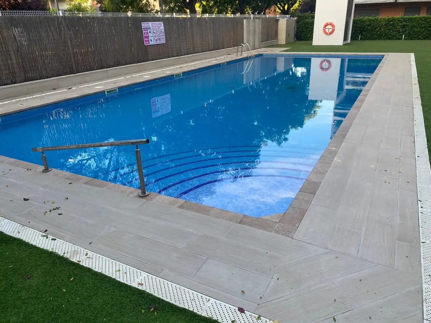 Swimming pool of Flat for sale in Cambrils  with Air Conditioner, Furnished and Community pool