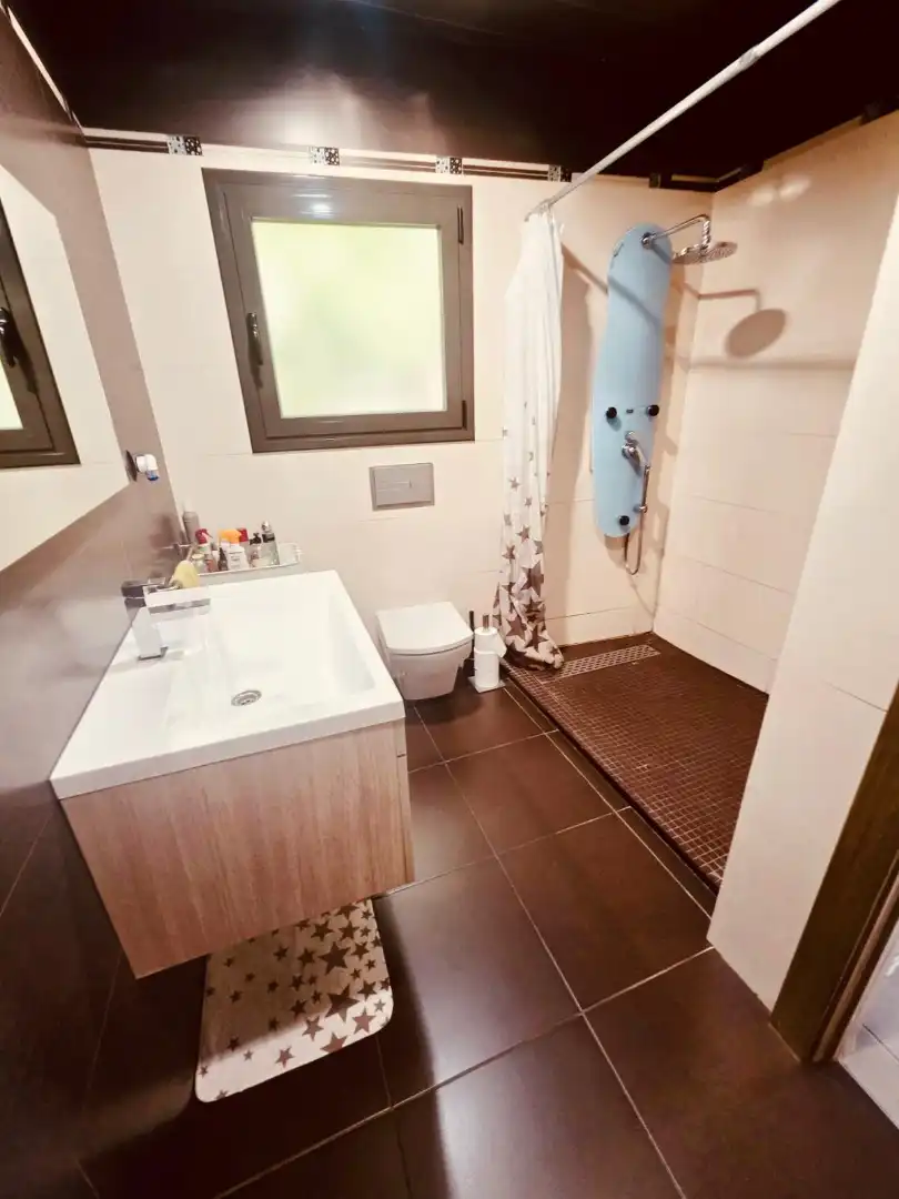 Bathroom of Houses for sale in Abrera  with Air Conditioner, Heating and Private garden