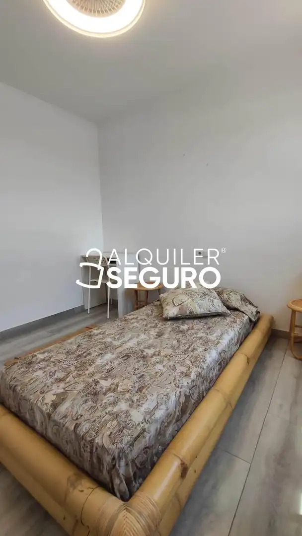Schlafzimmer von Dachboden zur Miete in Sagunto / Sagunt mit Klimaanlage, Terrasse und Abstellraum