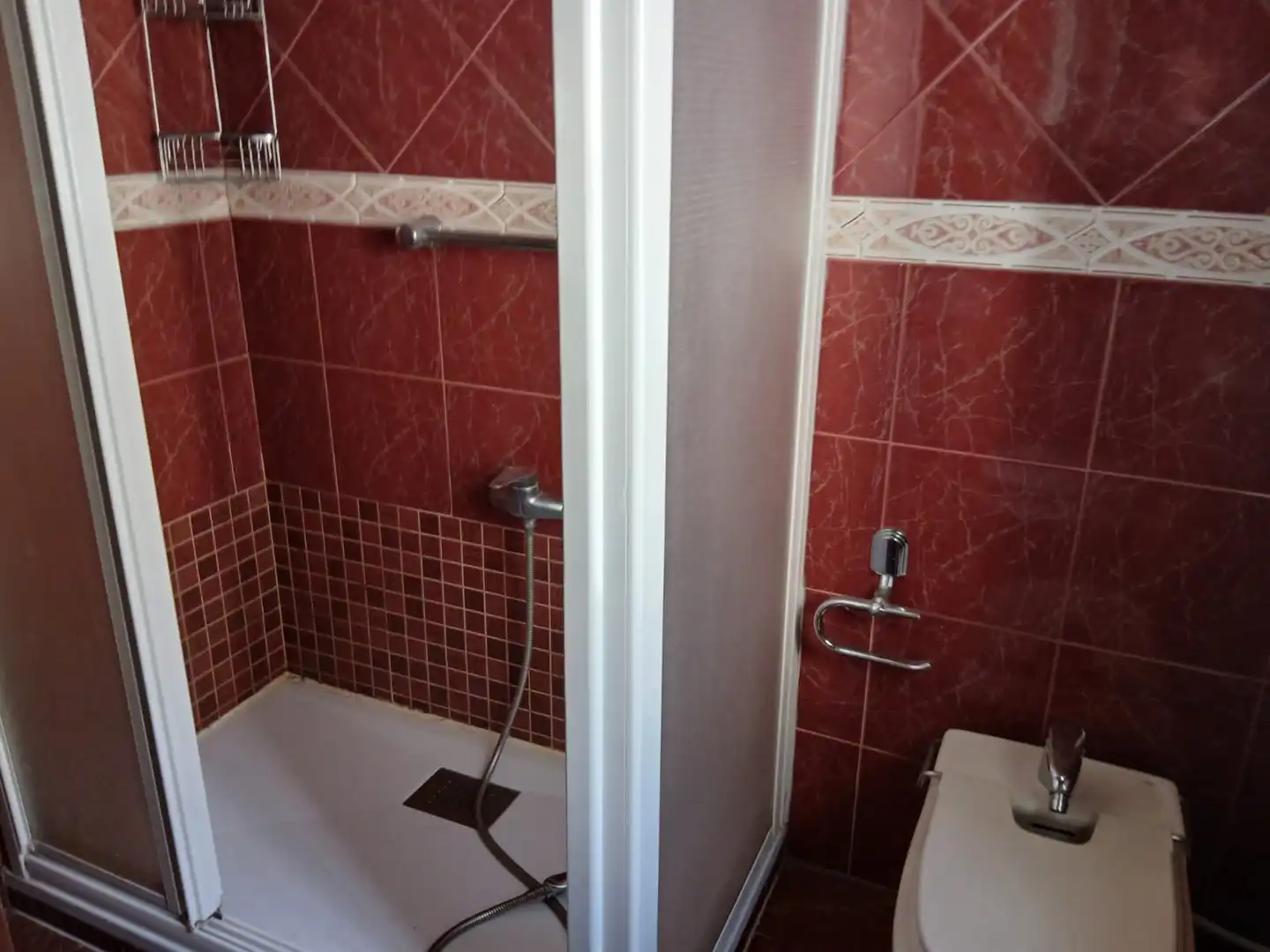 Bany de Casa o xalet de lloguer en Granada amb Aire condicionat, Terrassa i Moblat