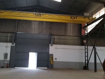 Nave industrial in vendita a Periurbano Este - Campiña