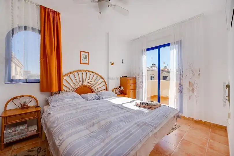 Dormitori de Casa adosada en venda en Orihuela amb Aire condicionat, Calefacció i Traster