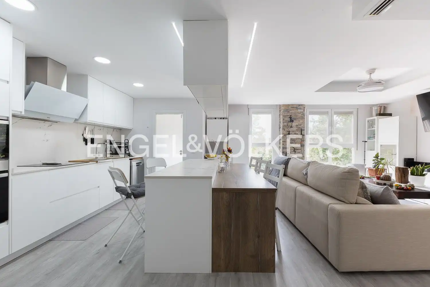 Küche von Wohnung zum Verkauf in Valencia mit Klimaanlage, Heizung und Privatgarten