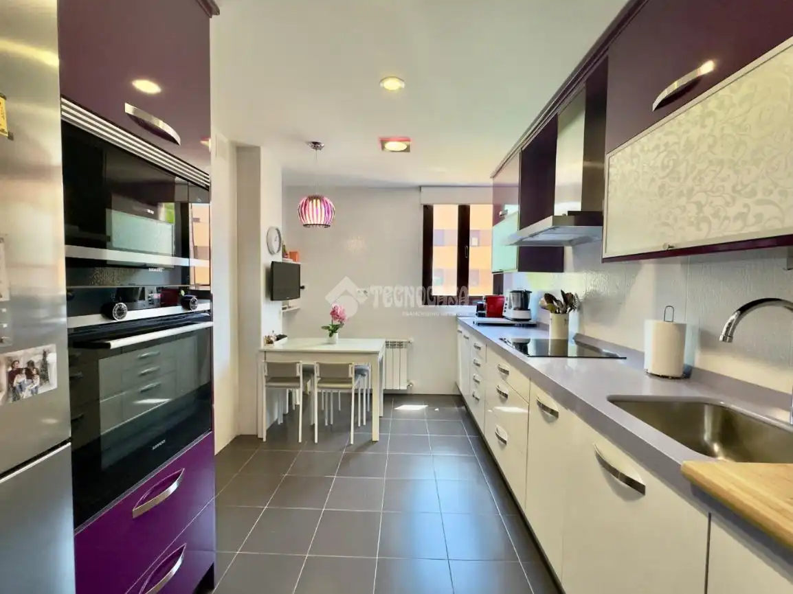Cocina de Piso en venta en Las Rozas de Madrid con Aire acondicionado, Calefacción y Terraza