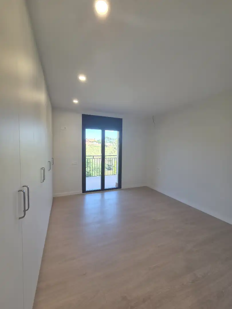 Dormitori de Casa o xalet en venda en Torrelles de Llobregat amb Aire condicionat, Calefacció i Jardí privat