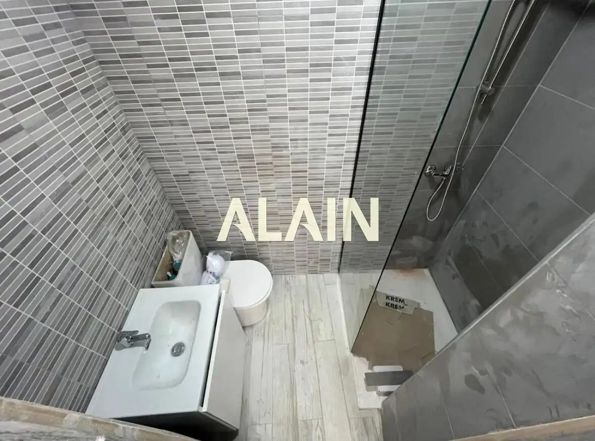 Bany de Edifici en venda en Valencia
