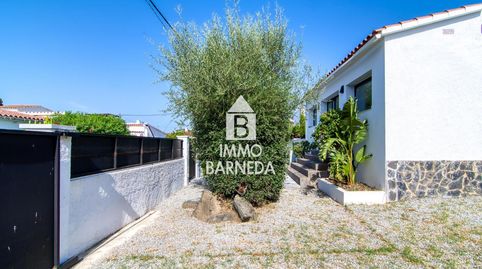 Encantadora villa independiente reformada con amplio terreno en una zona tranquila, imatge 4