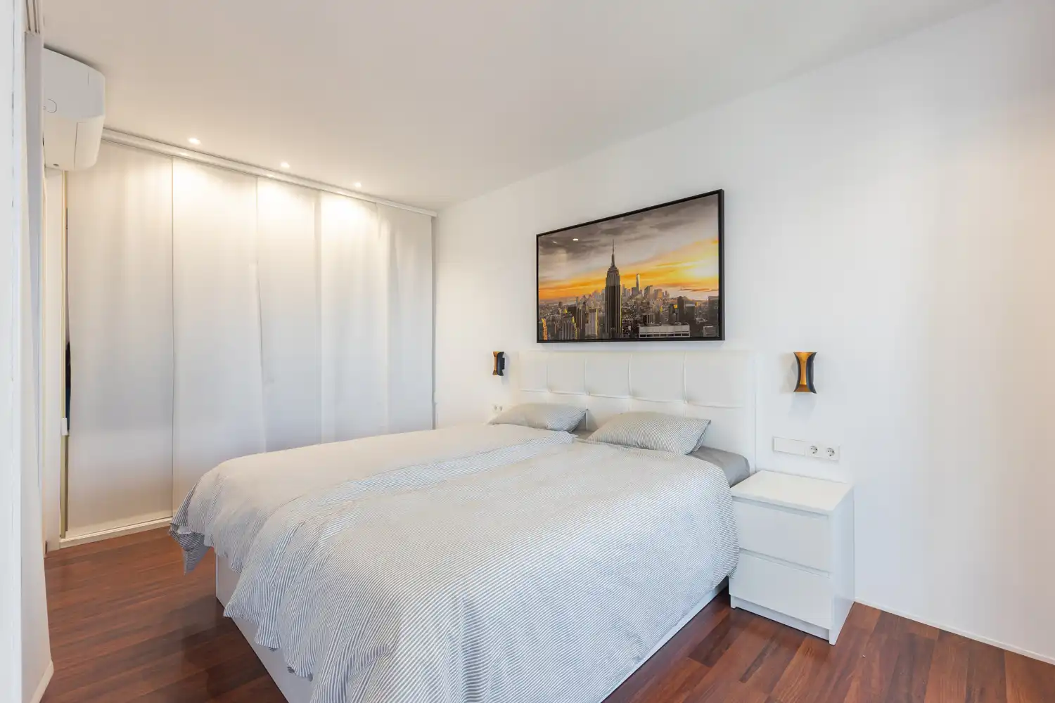 Bedroom of Attic for rent in Valencia  with Air Conditioner, Heating and Parquet flooring