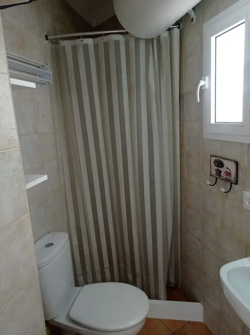 Bany de Apartament en venda en Conil de la Frontera amb Aire condicionat i Moblat