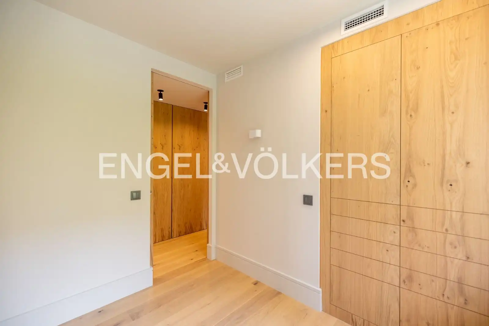 Piso en venta en Barcelona con Aire acondicionado, Calefacción y Parquet