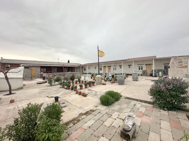 Casa-chalet en Venta en Narros de Saldueña