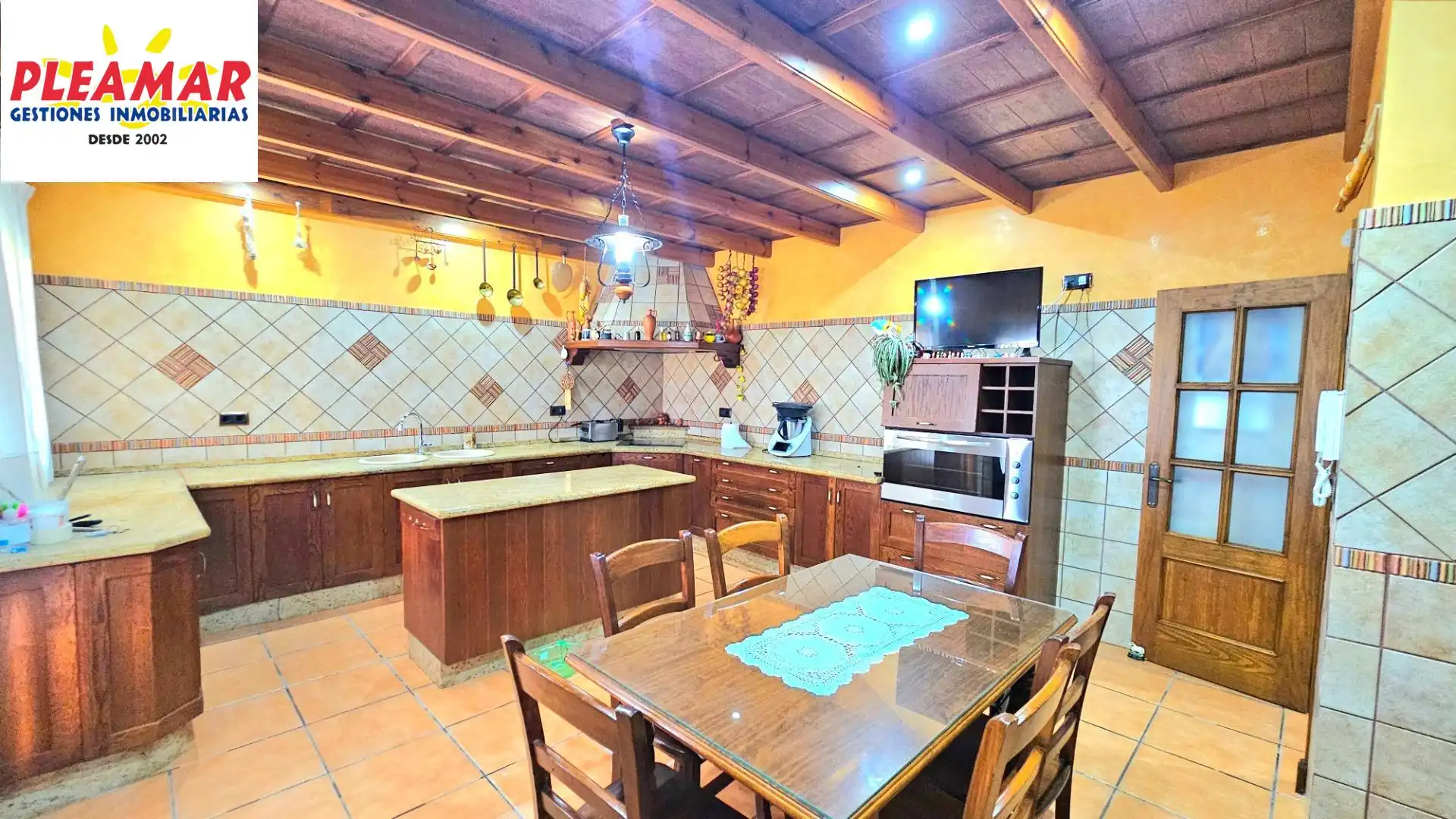 Cocina de Finca rústica en venta en Chipiona