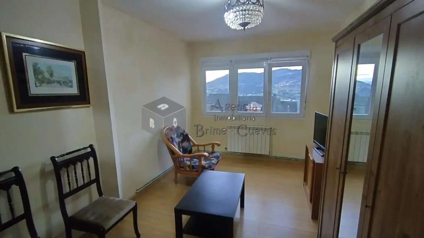 Wohnzimmer von Wohnung zum Verkauf in Oviedo  mit Heizung