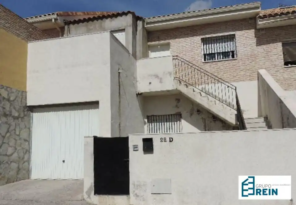Adossat amb jardí en venda a Yeles