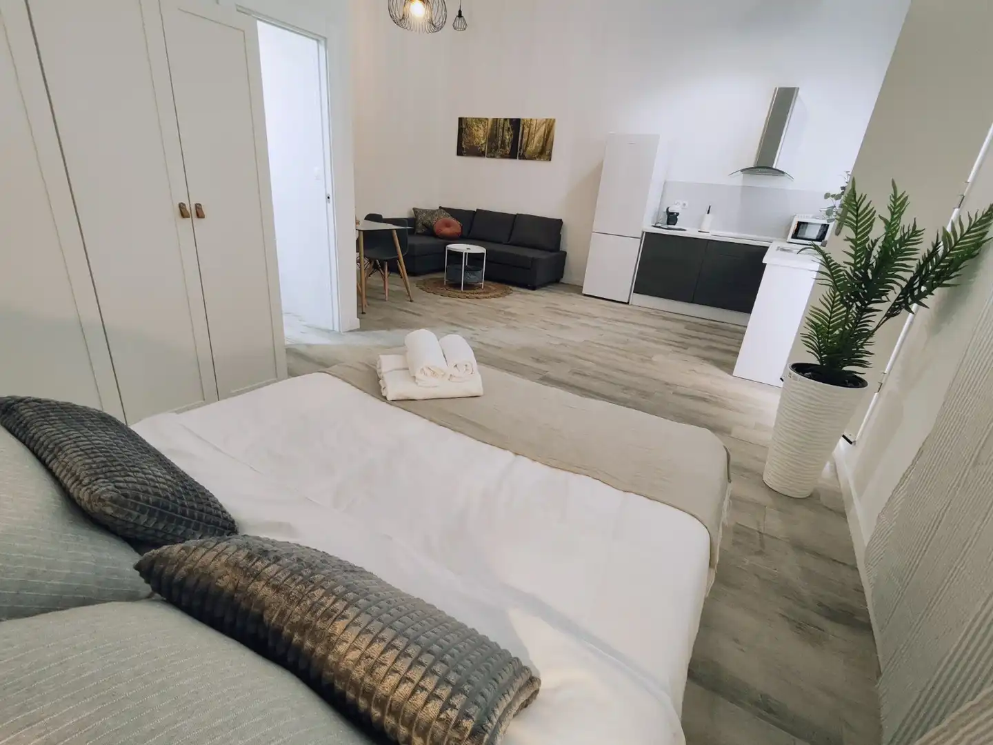 Schlafzimmer von Geschaftsraum zum Verkauf in Málaga mit Klimaanlage, Heizung und Möbliert