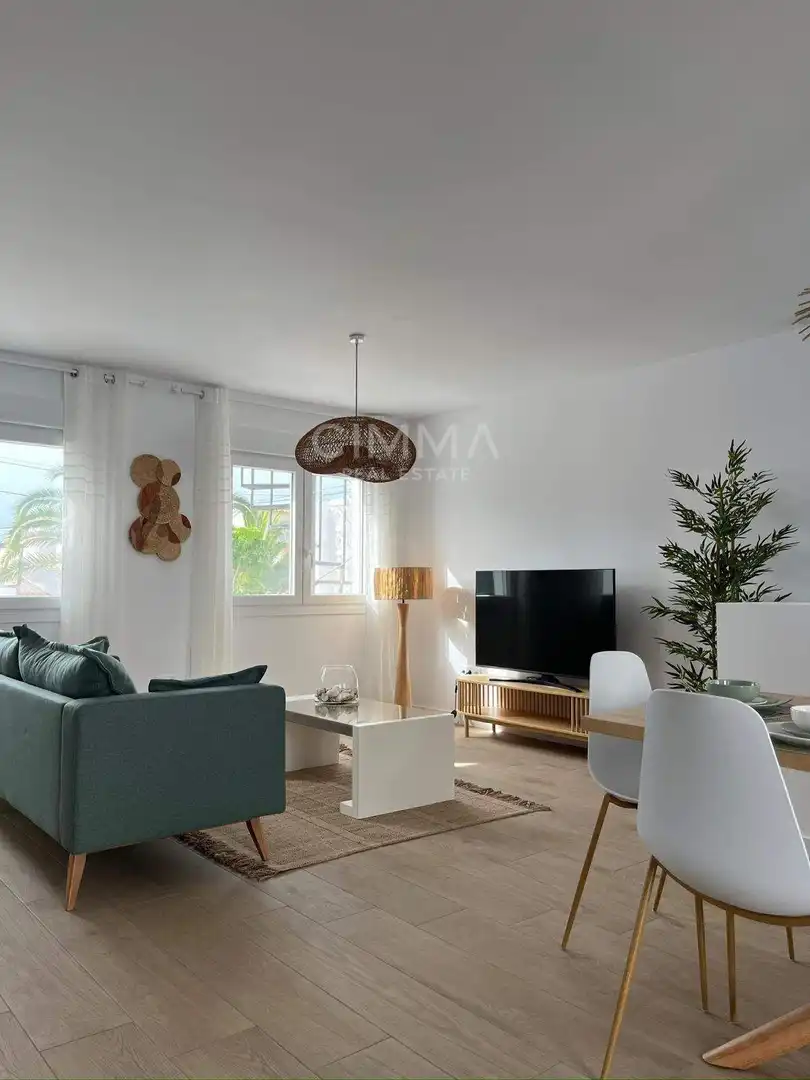 Sala de estar de Casa adosada de alquiler en L'Alfàs del Pi con Aire acondicionado, Terraza y Piscina