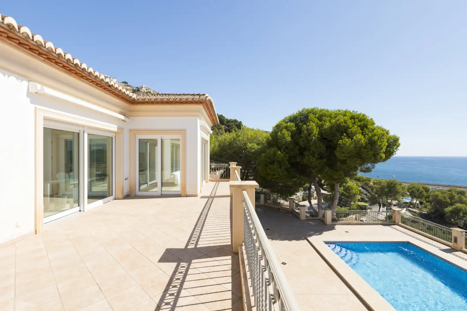 Vista exterior de Casa o chalet en venta en Jávea / Xàbia con Aire acondicionado, Terraza y Piscina
