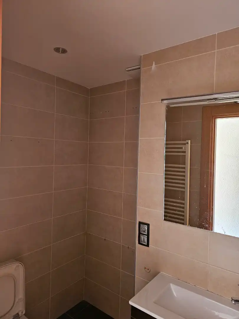 Badezimmer von Wohnung zum Verkauf in Pradoluengo mit Terrasse und Abstellraum