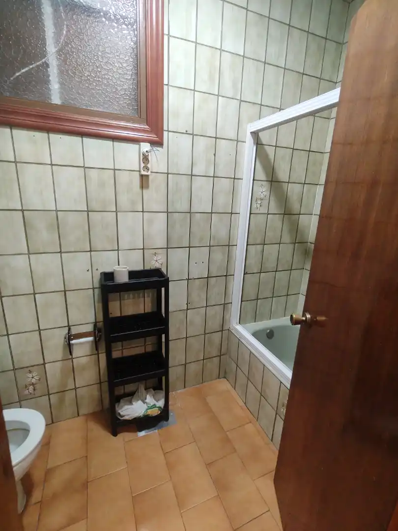 Baño de Piso en venta en Baza con Amueblado