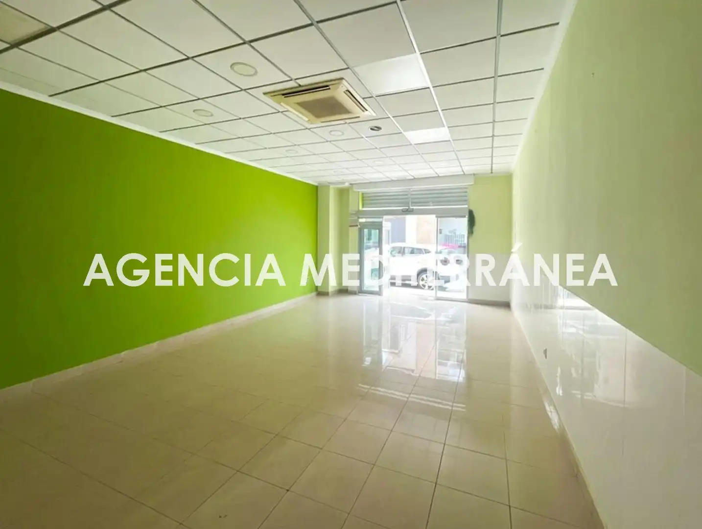 Local comercial en venda a Massamagrell