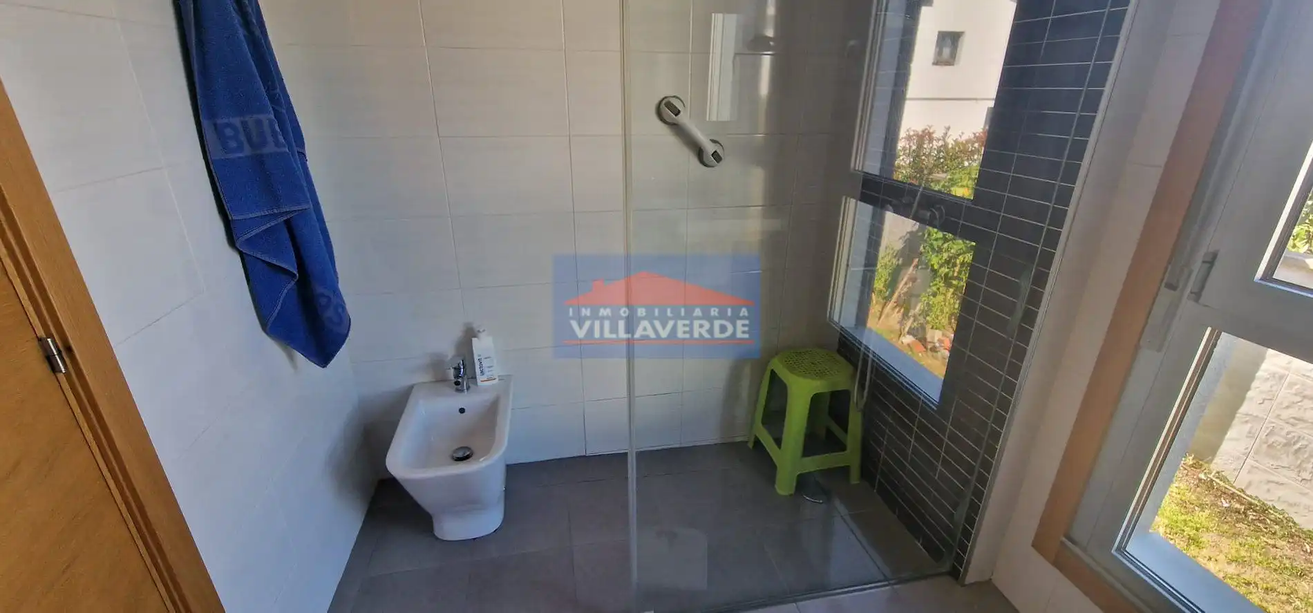 Baño de Casa o chalet en venta en Cangas  con Terraza, Trastero y Piscina