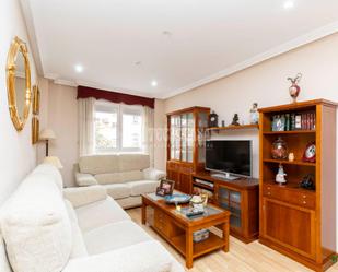 Sala d'estar de Pis en venda en  Almería Capital amb Parquet