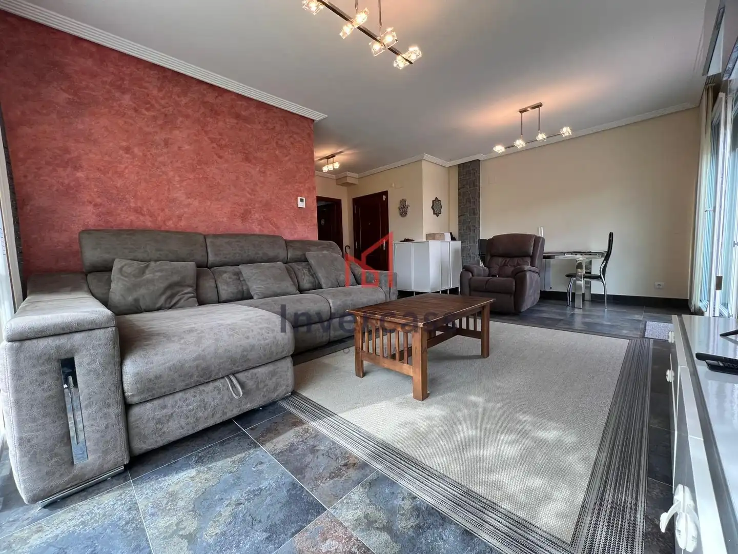 Sala de estar de Casa adosada en venta en Castro-Urdiales con Calefacción, Jardín privado y Terraza