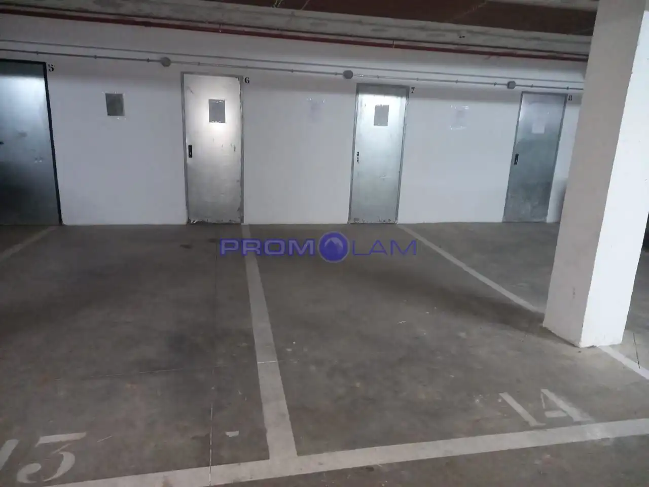 Parkplatz von Garage zum Verkauf in Pilas