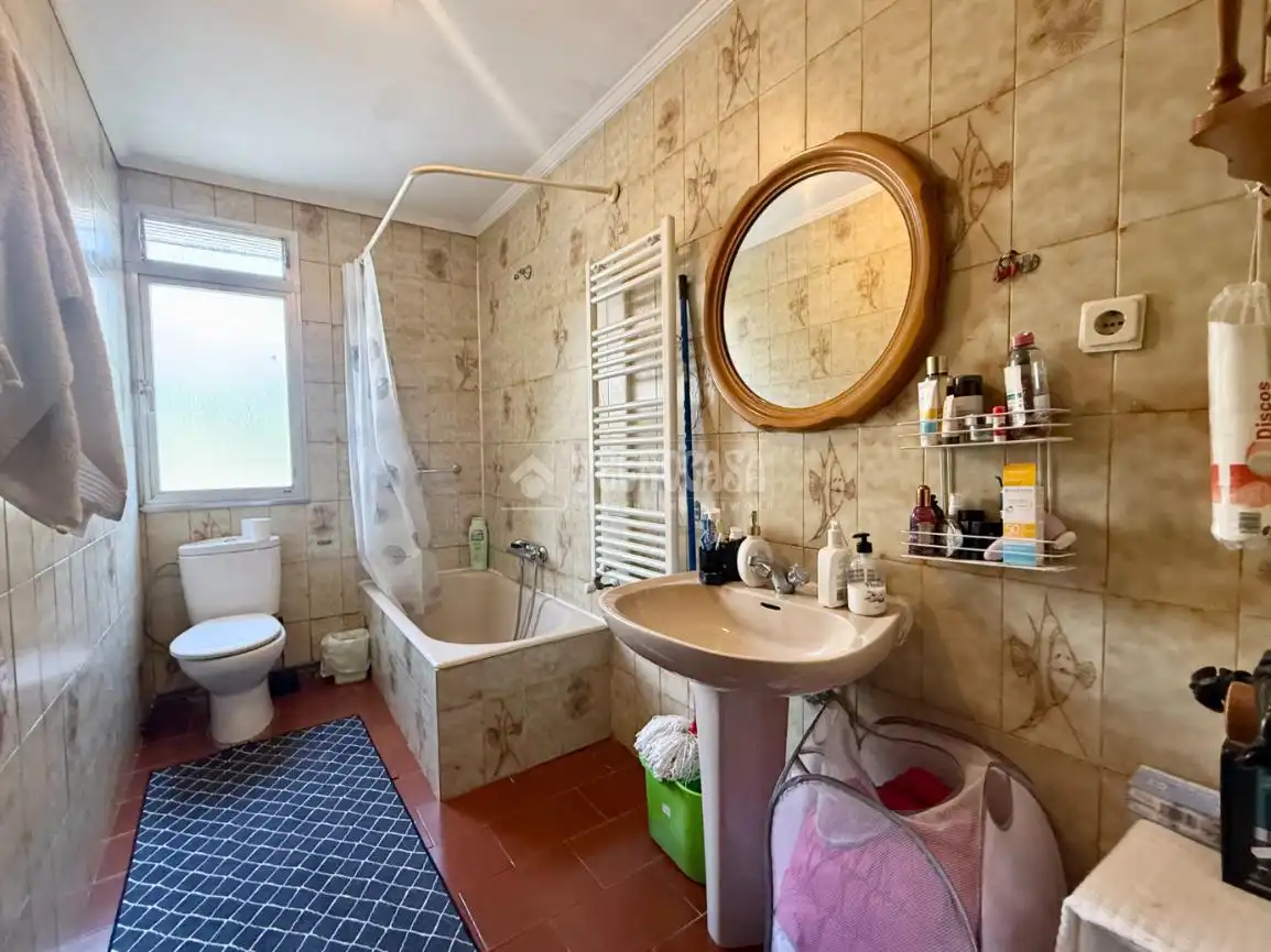 Baño de Piso en venta en Santander con Calefacción