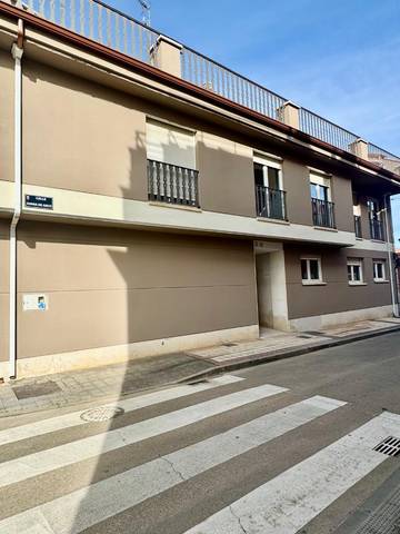 Ático en Alquiler en Calle Juana de Arco, 1 en Venta de Baños