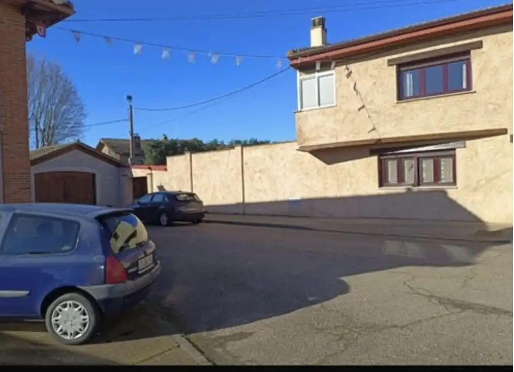 Vista exterior de Casa o chalet en venta en Mansilla Mayor con Parquet, Trastero y Amueblado