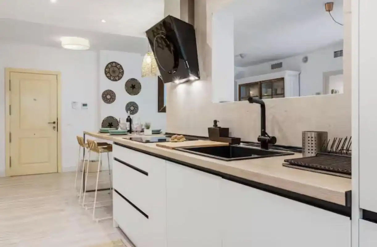 Kitchen of Ground floor for sale in Marbella  with Air Conditioner, Heating and Private garden