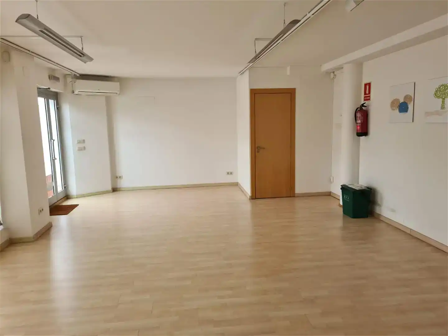 Commercial properties for rent in Carrer Cira de Girona, 14, Quart