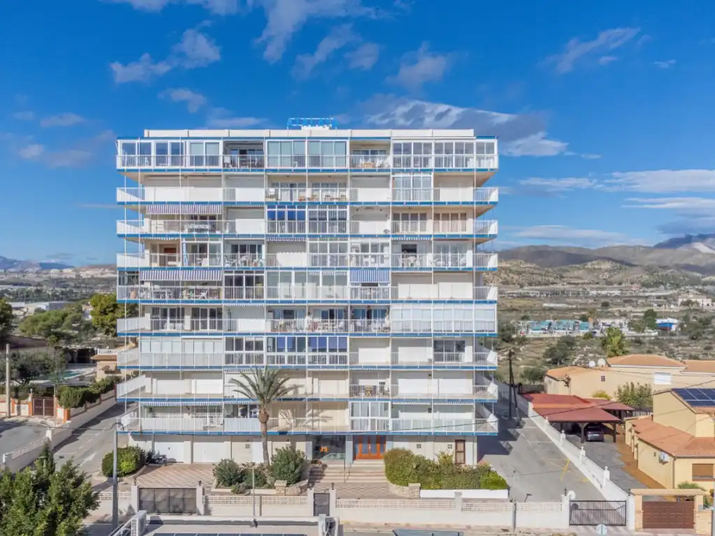 Apartments for sale in Calle Azorin 10 escalera 1 planta 06 puerta a, Campello Playa