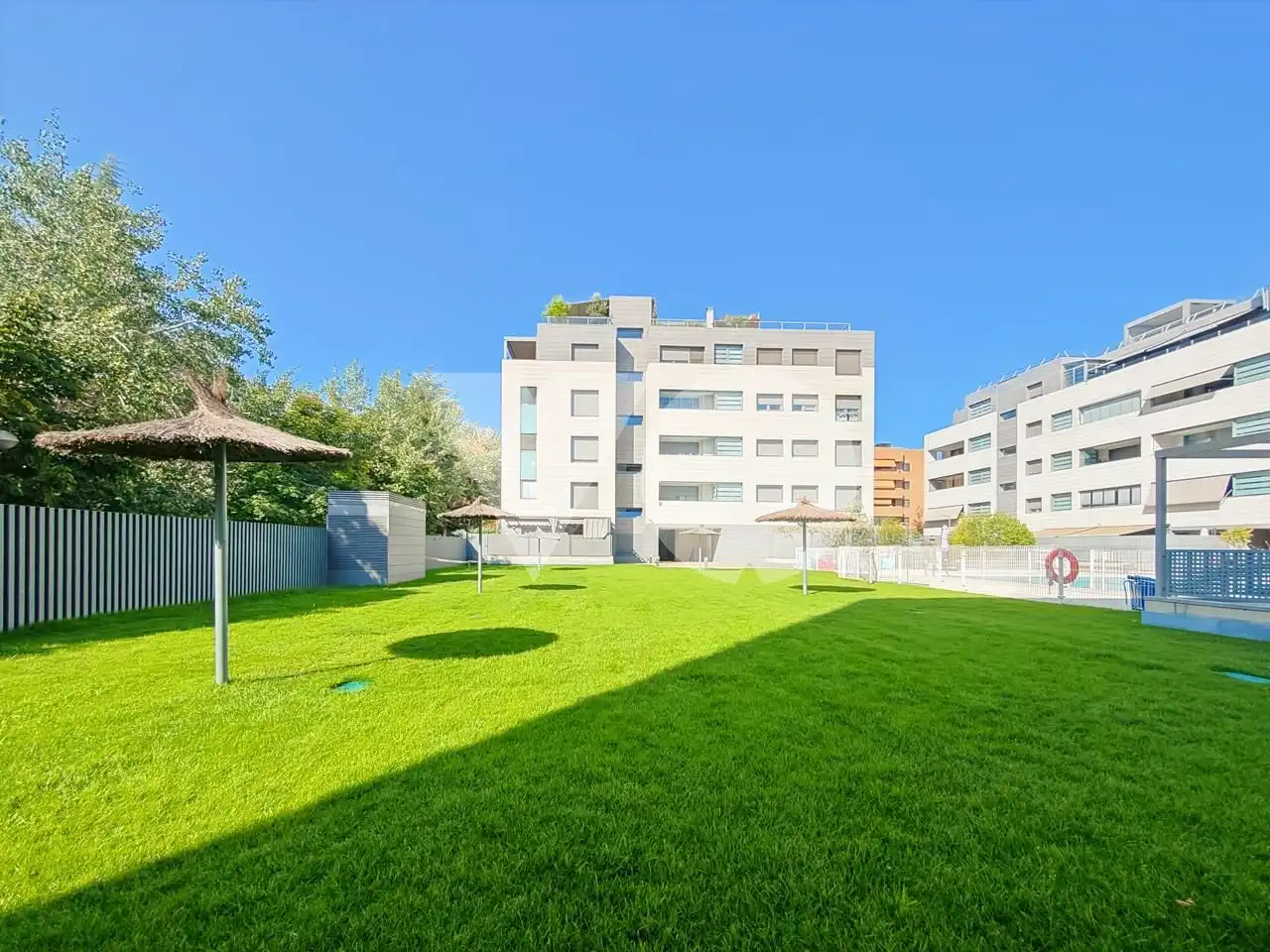 Vista exterior de Dúplex en venta en Madrid con Aire acondicionado, Calefacción y Terraza