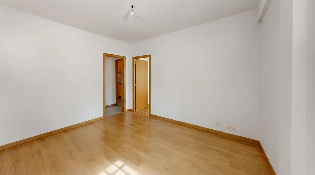 Schlafzimmer von Wohnung zum Verkauf in Madrid mit Klimaanlage und Heizung