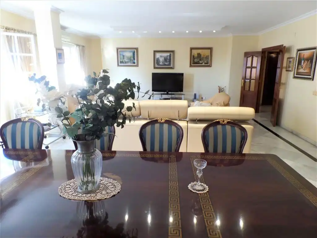 Esszimmer von Maisonette zum Verkauf in Fuengirola mit Klimaanlage, Terrasse und Gemeinschaftspool