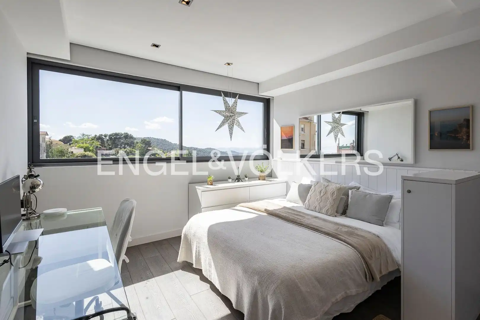 Habitación de Casa o chalet de alquiler en Barcelona con Aire acondicionado, Calefacción y Jardín privado