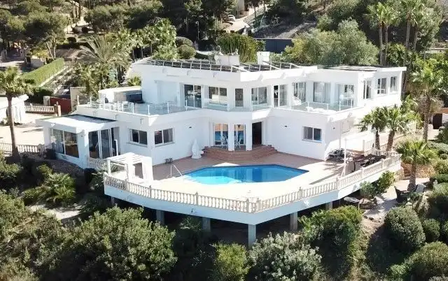 Chalet con piscina en venta en VERDEROL