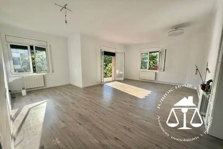 Sala d'estar de Pis en venda en Barcelona amb Calefacció i Terrassa