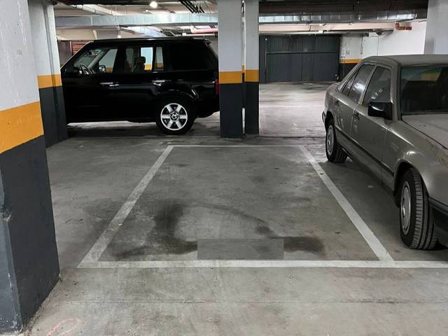 Garaje en Alquiler en Calle Julio Rey Pastor, 6 en Dehesa Vieja - Puente Cultural