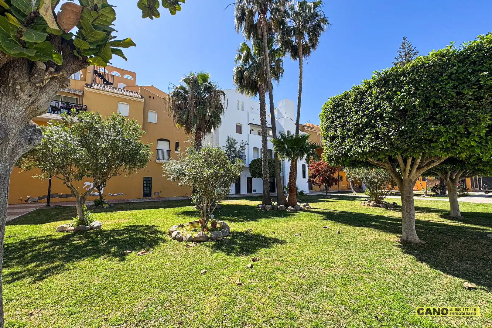 Garden of Flat for sale in Roquetas de Mar  with Air Conditioner, Heating and Terrace