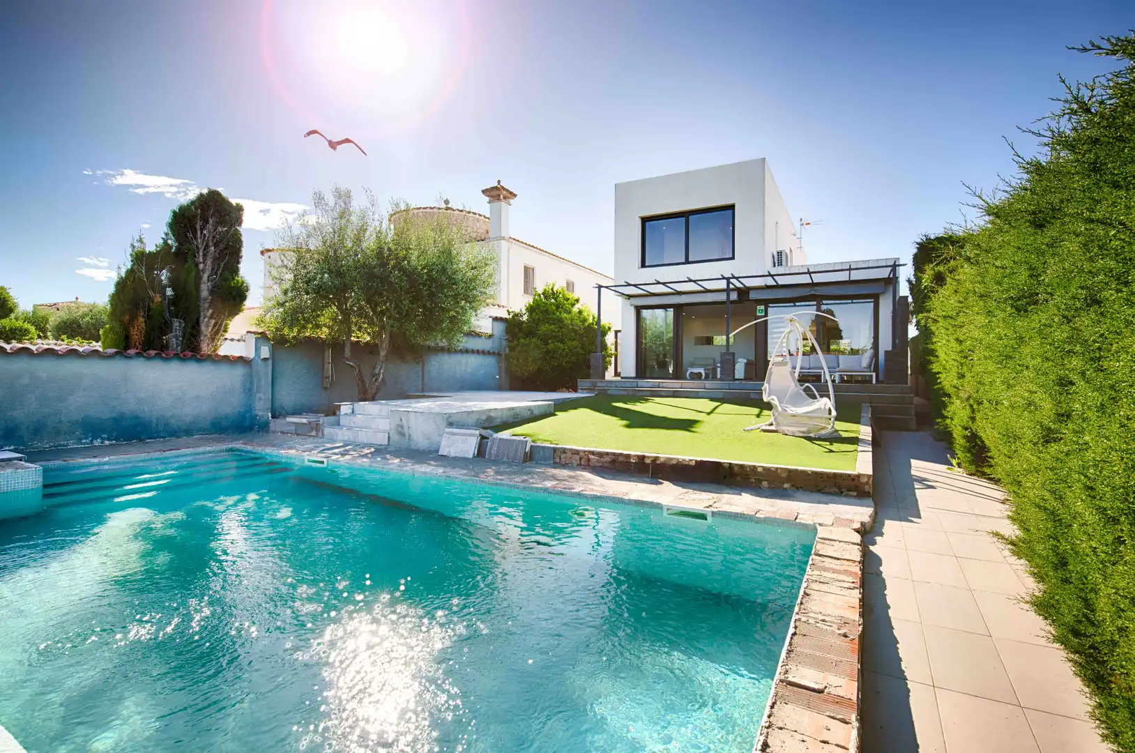Villa con piscina in vendita a Carrer Noguera