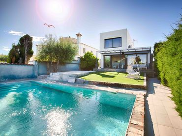 Villa avec piscine à vendre à Carrer Noguera